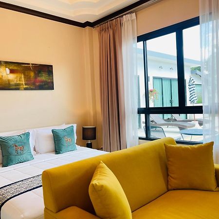 Romlaphass Boutique Villa Kalasin Bagian luar foto