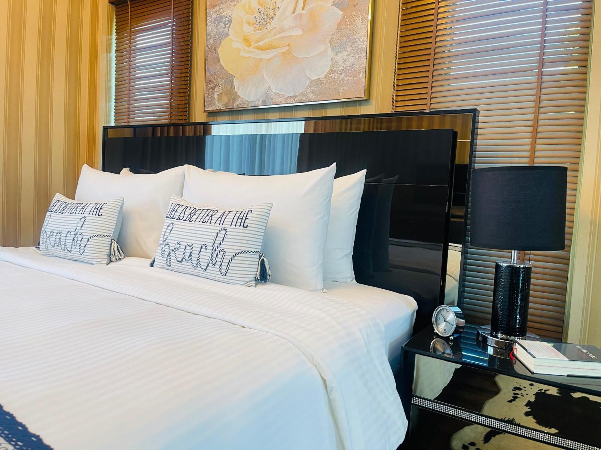 Romlaphass Boutique Villa Kalasin Bagian luar foto