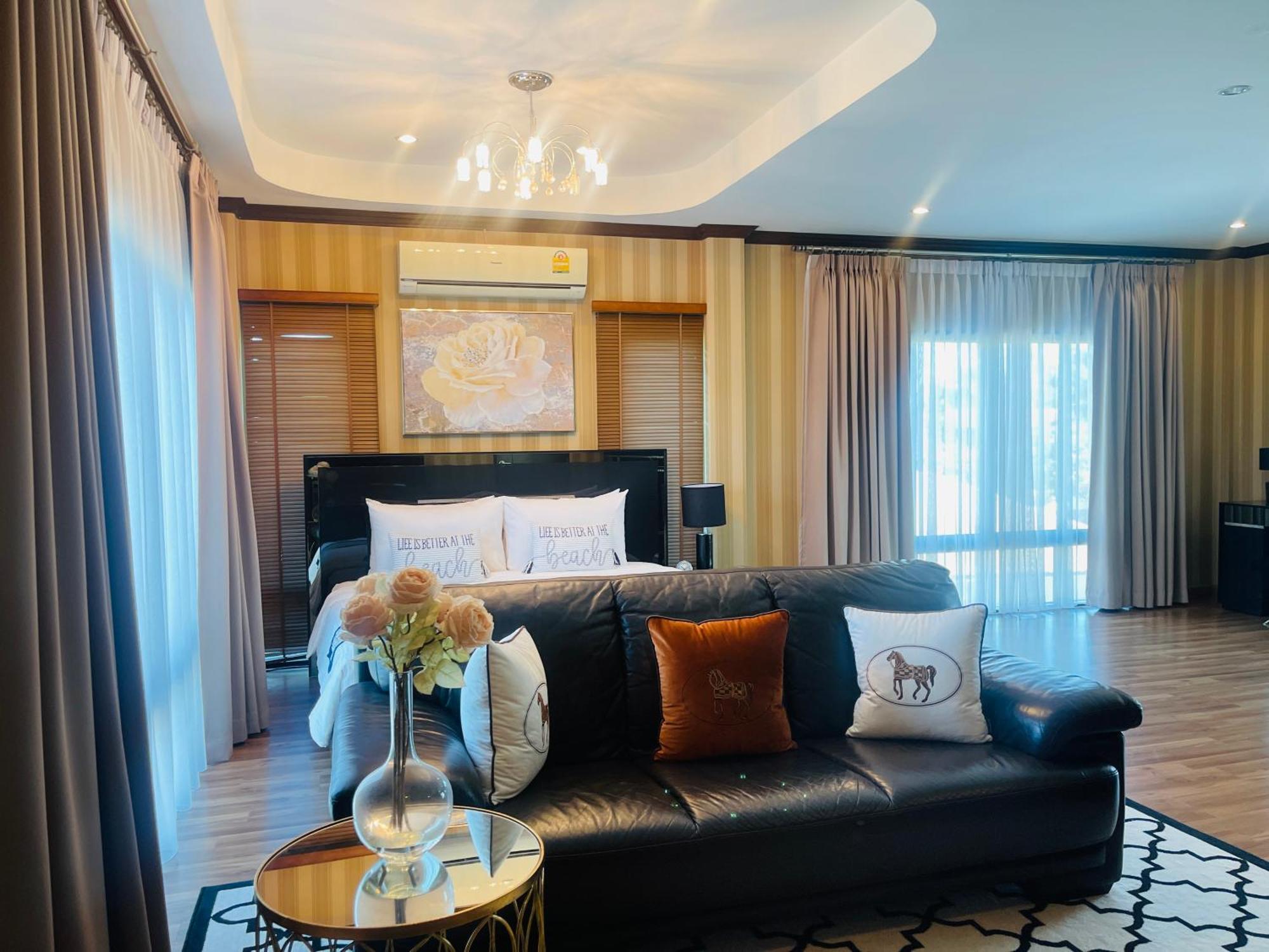 Romlaphass Boutique Villa Kalasin Bagian luar foto