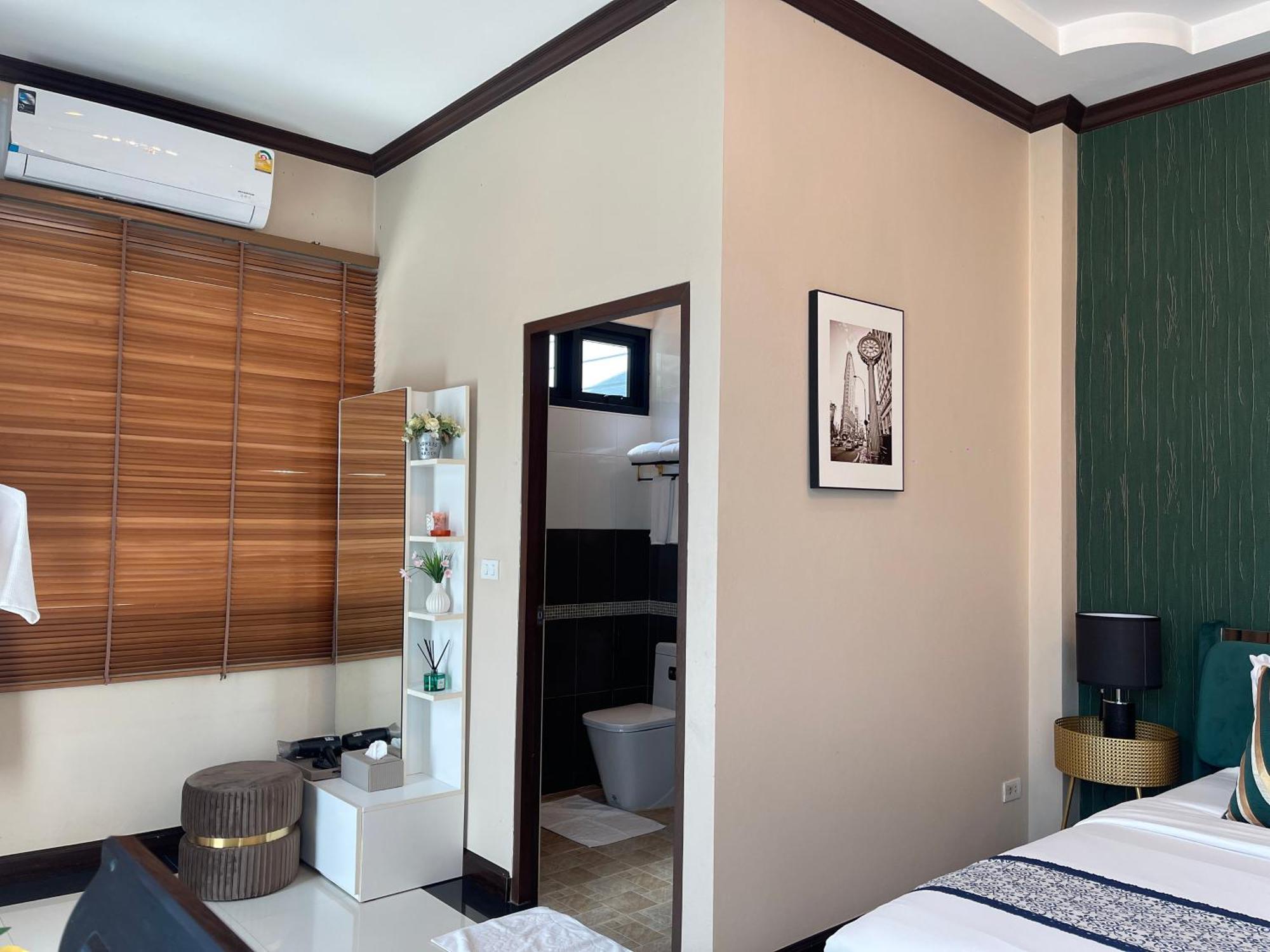Romlaphass Boutique Villa Kalasin Bagian luar foto