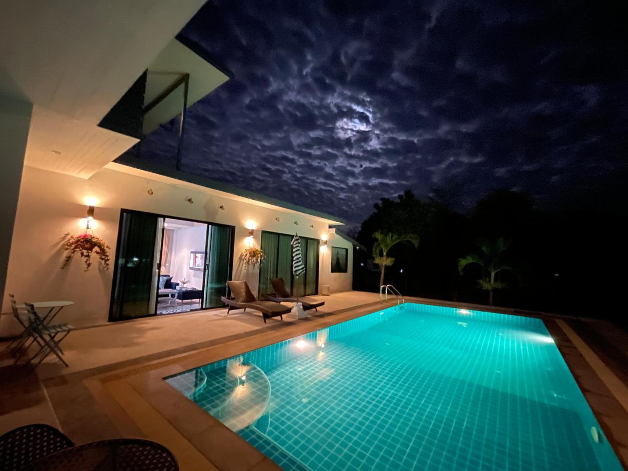 Romlaphass Boutique Villa Kalasin Bagian luar foto